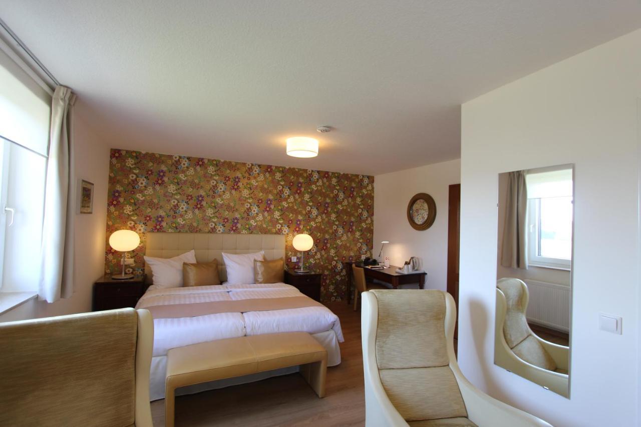 Boutique Hotel Restaurant Hollerather Hof Hellenthal Exteriör bild