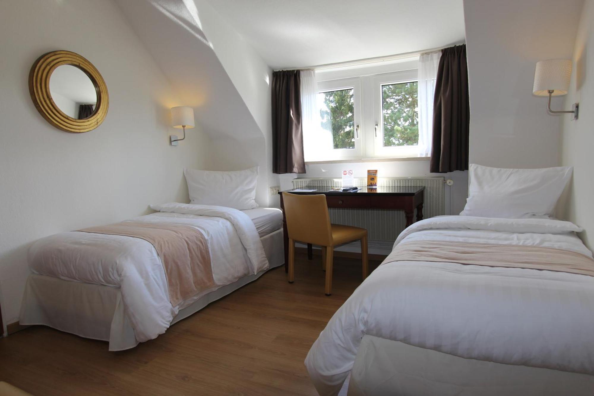 Boutique Hotel Restaurant Hollerather Hof Hellenthal Rum bild