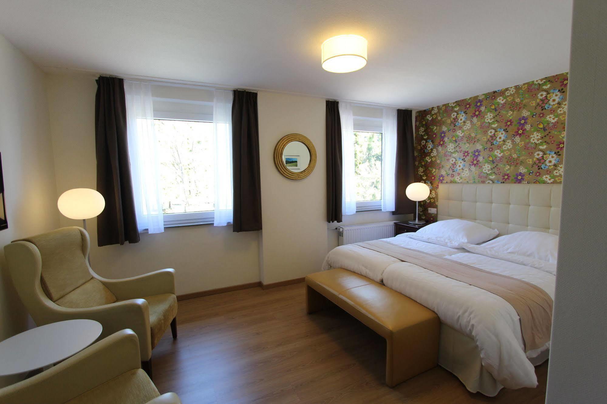 Boutique Hotel Restaurant Hollerather Hof Hellenthal Exteriör bild