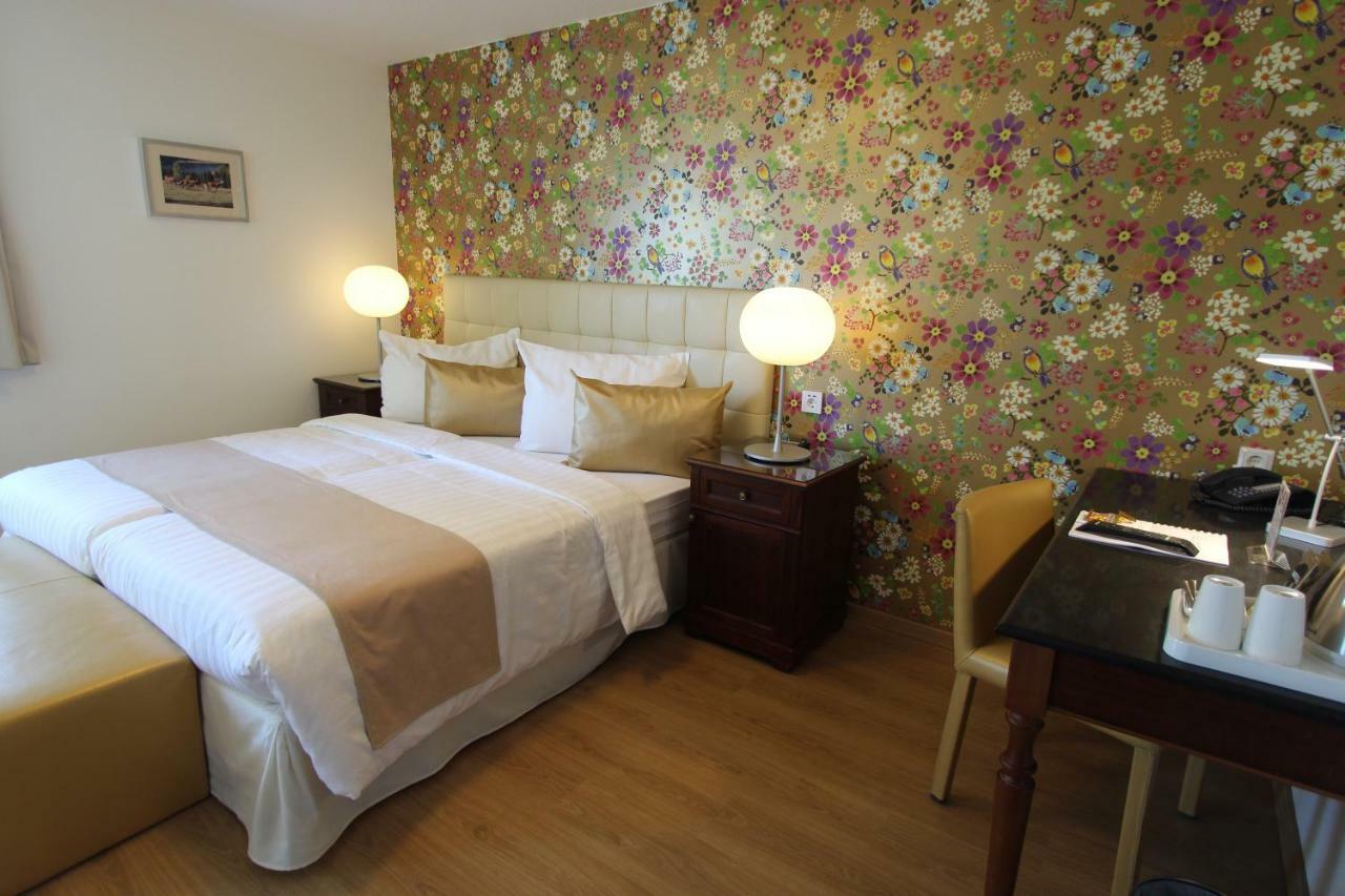 Boutique Hotel Restaurant Hollerather Hof Hellenthal Exteriör bild